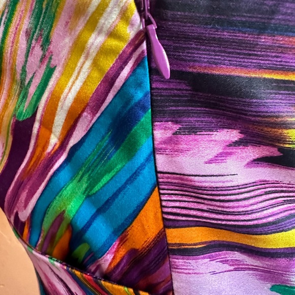 Gorgeous size 6 like new Calvin Klein halter midi swing skirt dress. - Picture 5 of 7